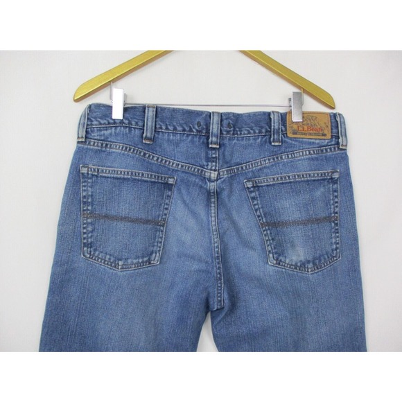 LL Bean Jeans Mens 38x30 (Fits 36x30) Standard Fit Medium Wash Straight Leg - Picture 3 of 11